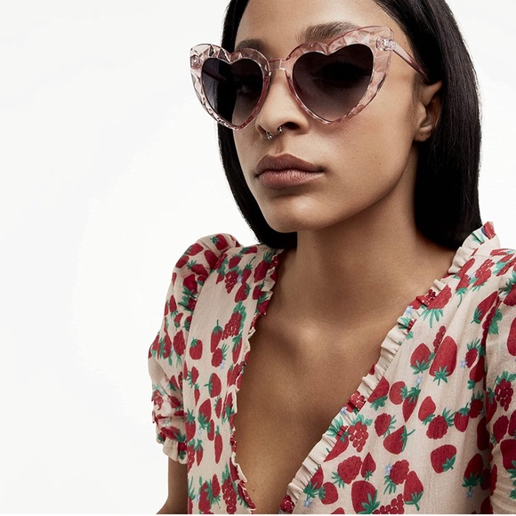 Betsey Johnson Women's Brea Sunglasses Heart Shaped Clear Pink - Picture 5 of 5